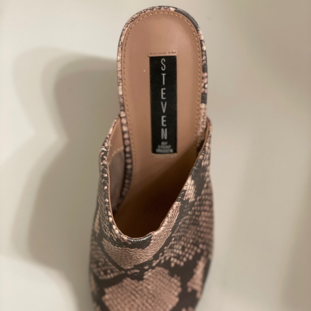 Steve Madden Snakeskin Block Mule - Picture 4 of 5